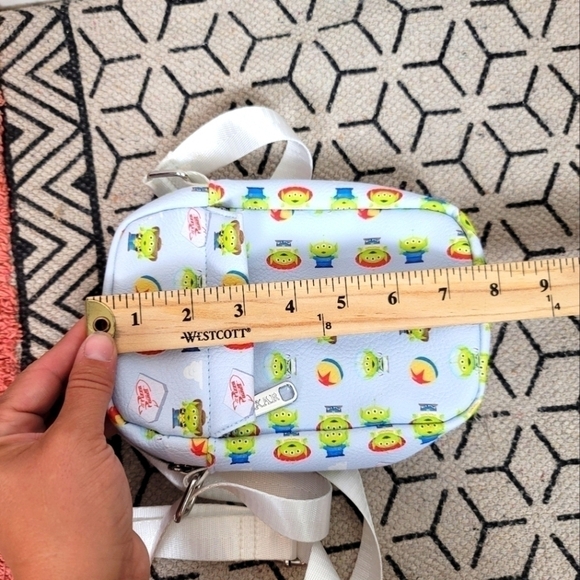 TOY STORY ALIEN PIXAR CROSSBODY BAG FROM BUCKLE-DOWN - Picture 11 of 12